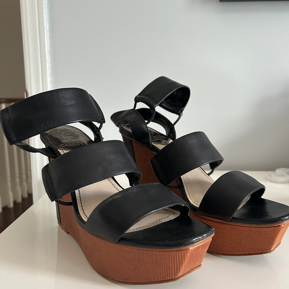 Vince Camuto Black and Brown Platform Sandals